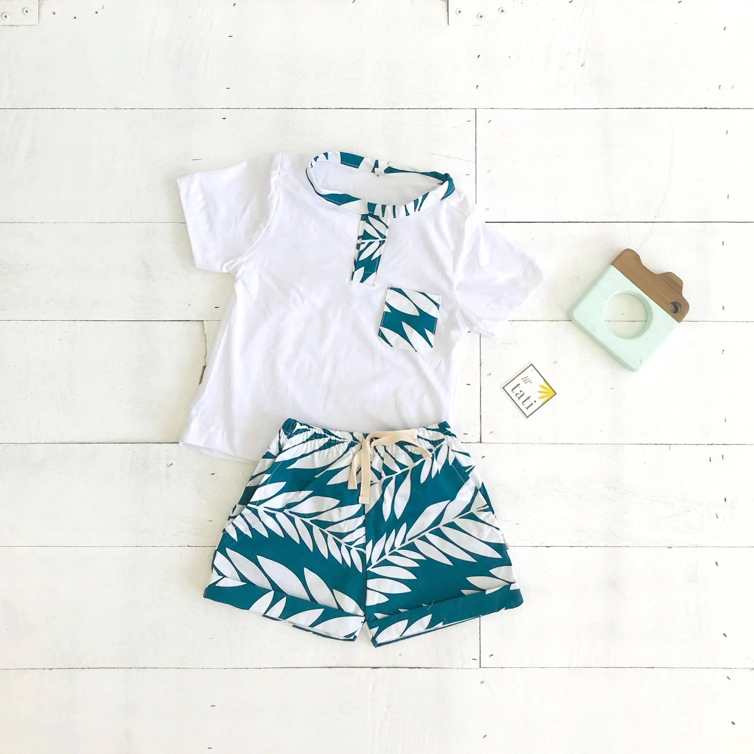 Caper Top & Shorts in Tahitian Leaves and White Stretch