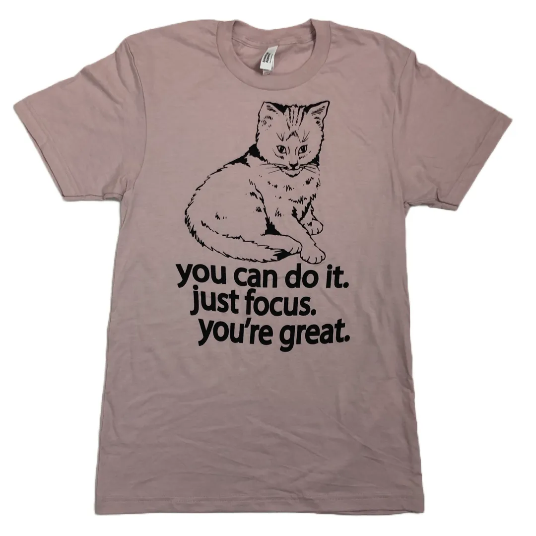 Focus Cat T-shirt - Classic Blush