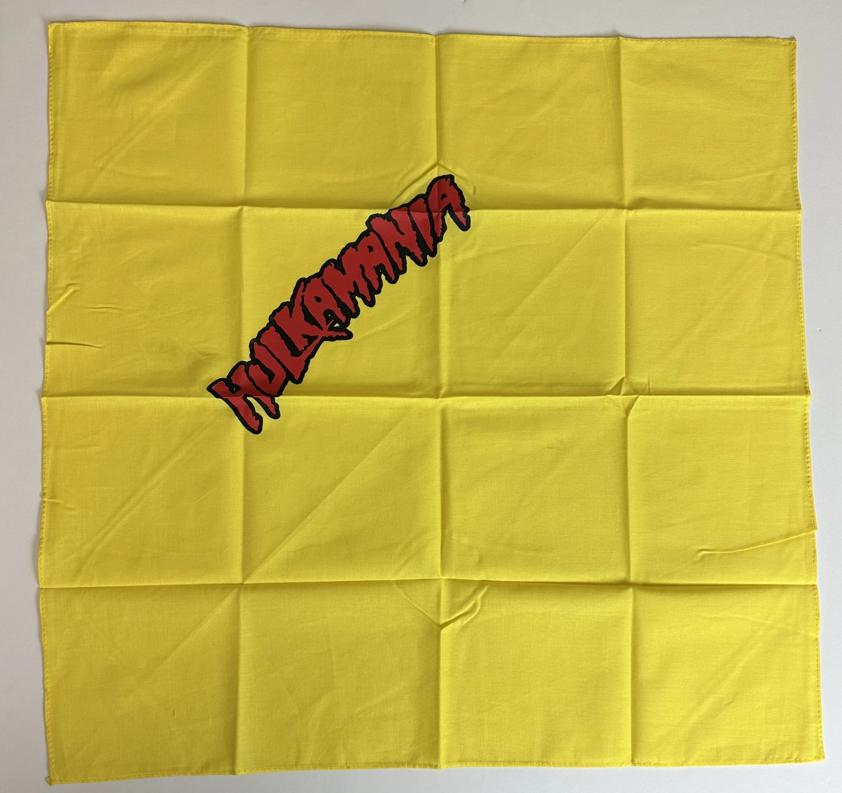 Hulk Hogan Hulkamania Yellow T-shirt Bandana Boa Glasses Costume