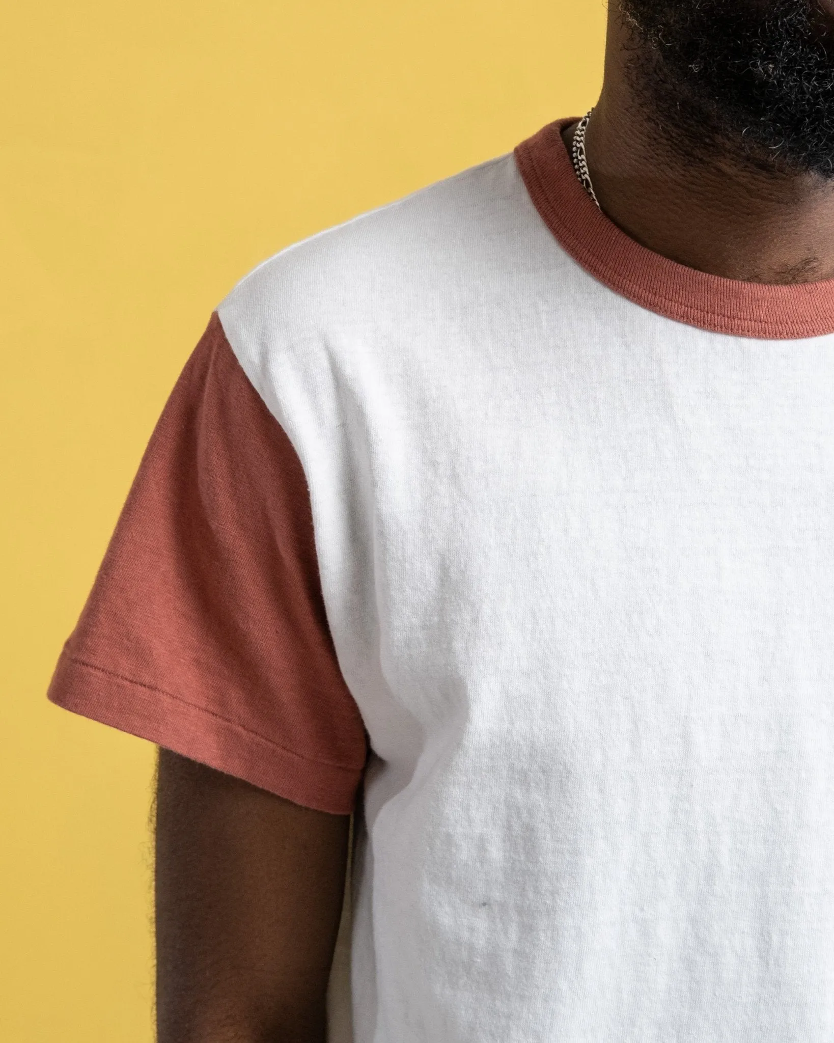 La'ie SS T-Shirt Off White / Spiced Apple "Brooklyn Robins"